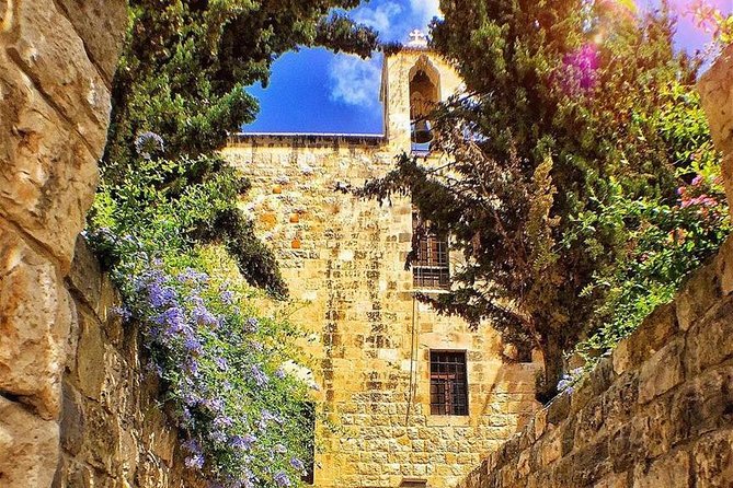 Beirut, Beiteddine & DeirElQamar Day Trip-With Lunch(4G on Board) - Deir El Qamar, old souks, and a historic church