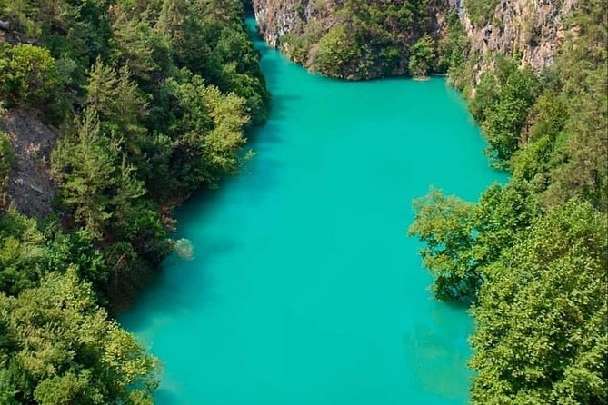 Chouwen Lake Hiking & Swimming - The guides and the feel of a small group