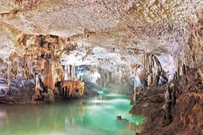 Private Guided Tour to Jeita Grotto through Harissa and Byblos